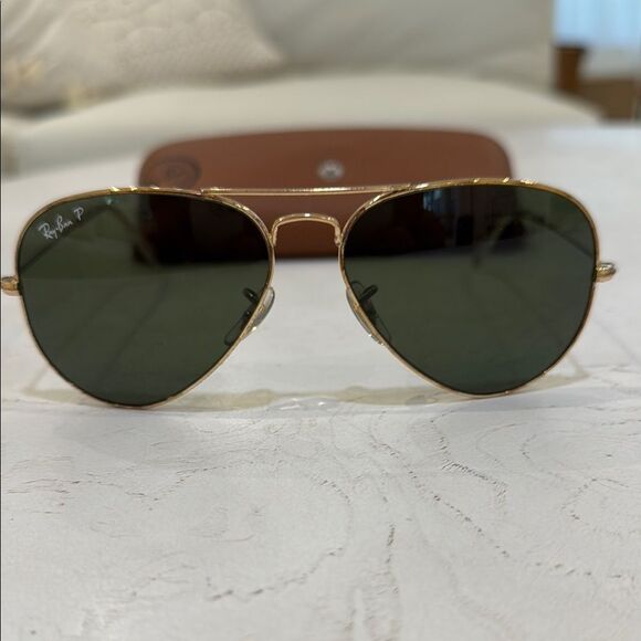 RAY-BAN RB3025 Original Polarized Aviator Sunglasses Gold fram Green Lenses - Picture 10 of 11
